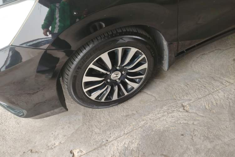 Used Honda Crider 2015 1.8L Automatic Luxury Edition