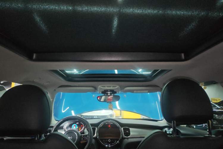 Used MINI MINI 2022 1.5T COOPER Classic Edition
