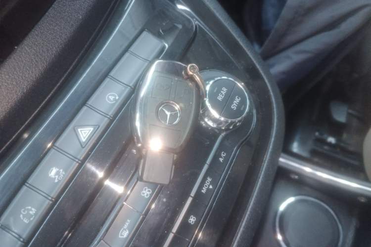 Used Mercedes-Benz Vito 2018 2.0T Business Version China V Emission Standard