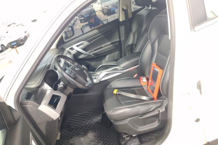 Used Geely Auto Emgrand X7 Sport 2016 1.8TD Automatic ZhiShang Model
