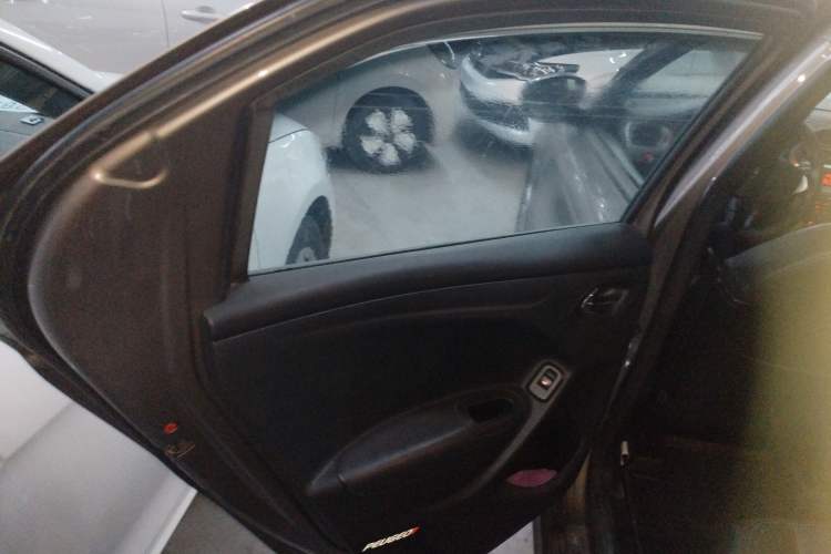 Used Peugeot 301 2014 1.6L Automatic Prestige Edition
