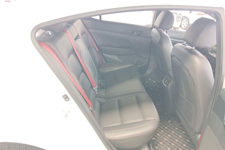 Used Hyundai Elantra 2019 1.4T Dual-Clutch Xuan Dong · Dynamic Model
