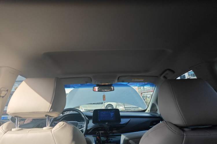 Used Buick GL8 2022 Land Cruiser Executive Class 652T Comfort Model
