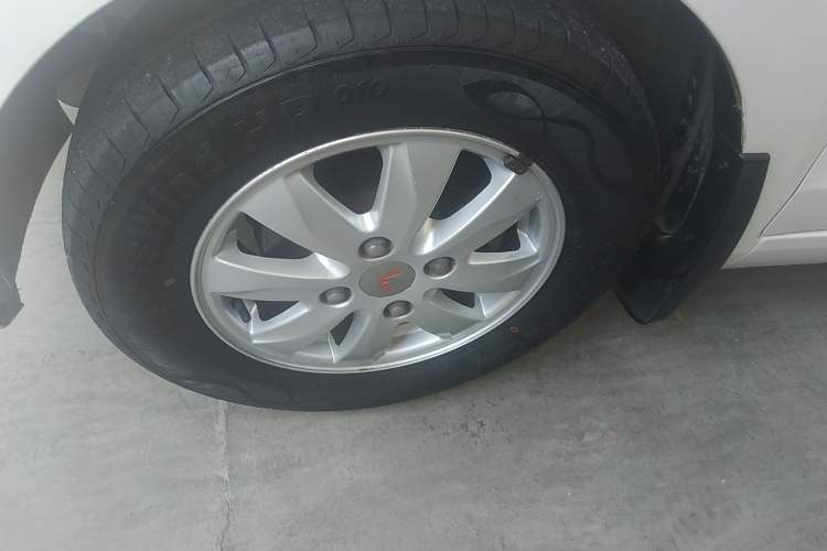 Used Wuling Hongguang 2015 1.5L S Basic Version China V Standard
