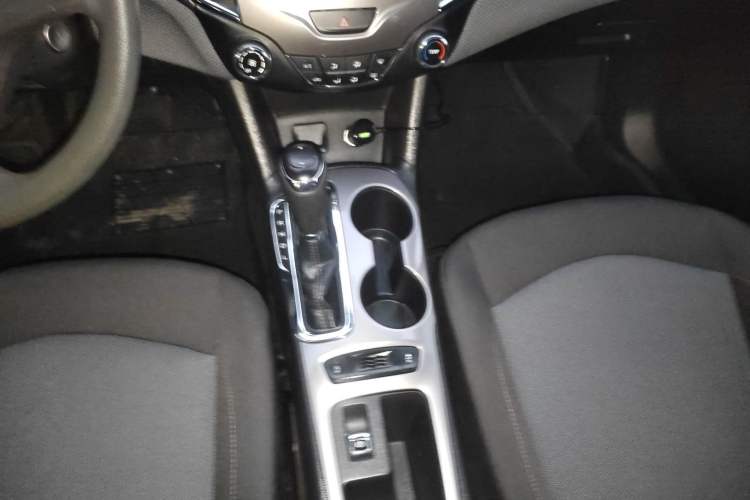 Used Chevrolet Cruze 2018 320 Automatic Pioneer Sunroof Edition
