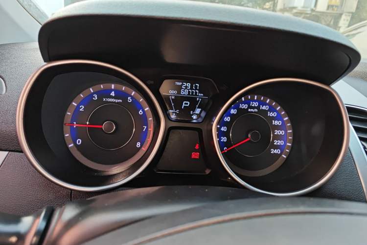 Used Hyundai Elantra 2015 1.6L Automatic Fashion Model
