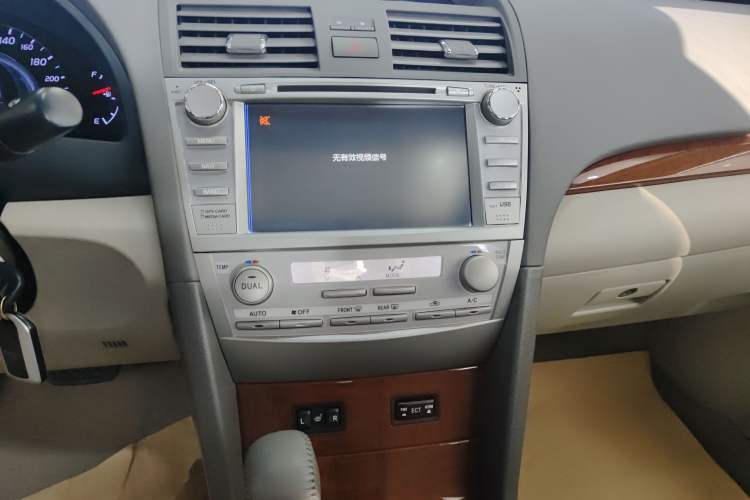 Used Toyota Camry 2013 200G Classic Luxury Edition
