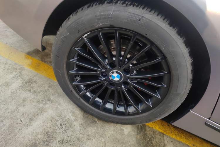 Used BMW 3 Series 2014 320Li Luxury Design Package
