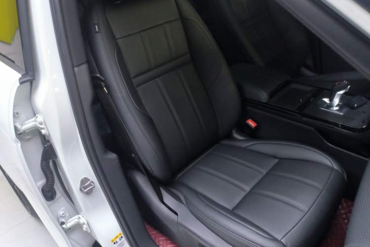 Used Land Rover Range Rover Evoque 2020 249 PS R-DYNAMIC S Black Edition Sport Version