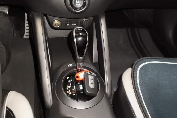 Used Hyundai Veloster 2012 1.6L Automatic Luxury Edition
