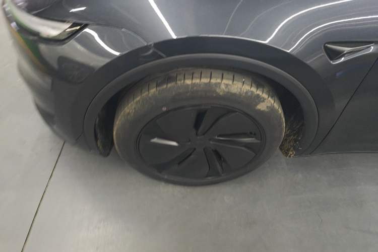 Used Tesla Model Y 2025 Long-Range All-Wheel Drive First Edition