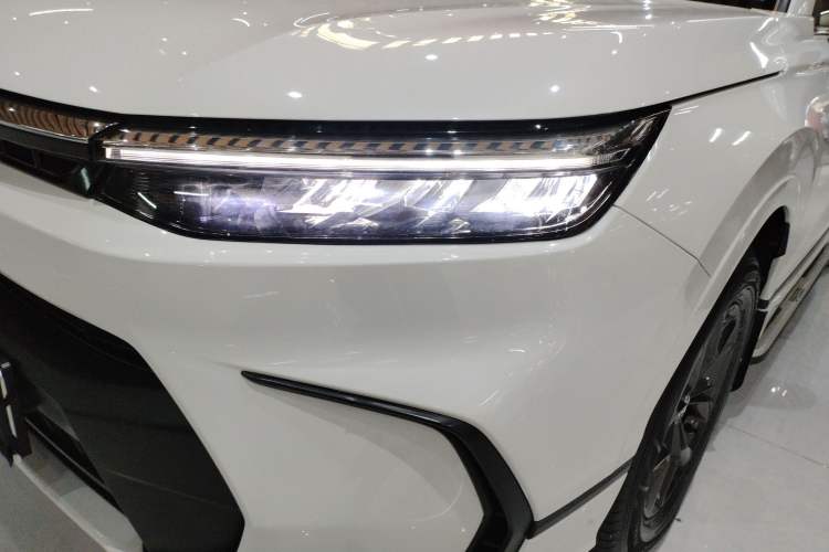 Used Honda Breeze 2023 240TURBO Two-Wheel-Drive Luxury Edition 5 Seats
