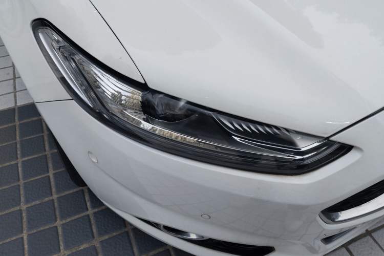 Used Ford Mondeo 2013 2.0L GTDi240 Flagship Edition
