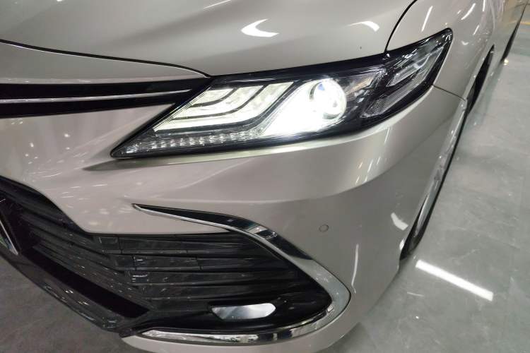 Used Toyota Camry 2021 2.0G Luxury Edition
