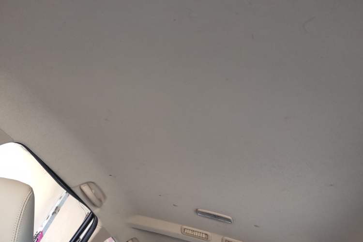 Used Baojun 730 2016 Revised 1.5L Manual Standard Version 7 Seats China V Emission Standard
