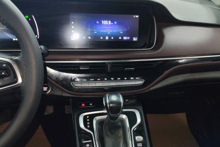 Used GAC Trumpchi M6 2021 PRO 270T DCT Luxury Edition