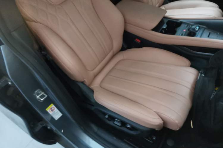 Used BYD Song L EV 2025 Intelligent Driving Version 662 km LiDAR Excellence Edition
