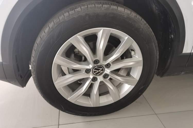 Used Volkswagen T-ROC 2021 280TSI DSG Two-Wheel Drive Elite Connect Edition
