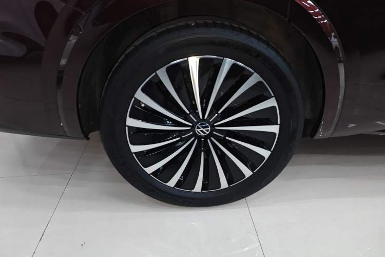 Used Volkswagen Viloran 2022 380TSI Prestige Edition
