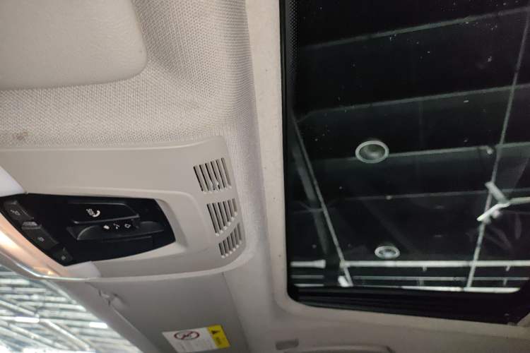 Used BMW 3 Series 2017 320Li Fashion Model
