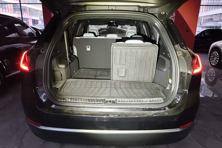 Used Nio ES8 2020 580 km Range 7-Seater Version