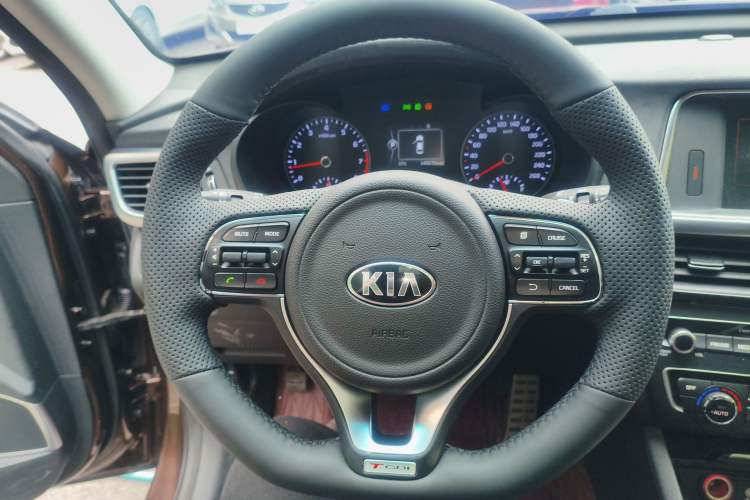 Used Kia K5 2016 1.6T Automatic LUX
