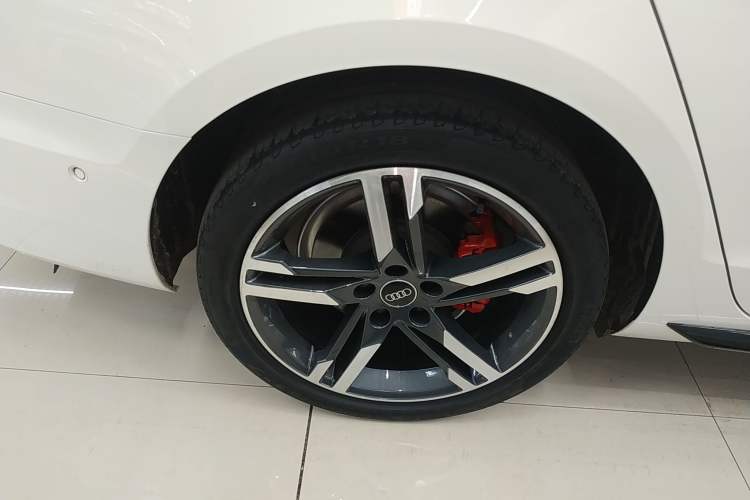 Used Audi A4L 2022 40 TFSI Luxury Dynamic Model