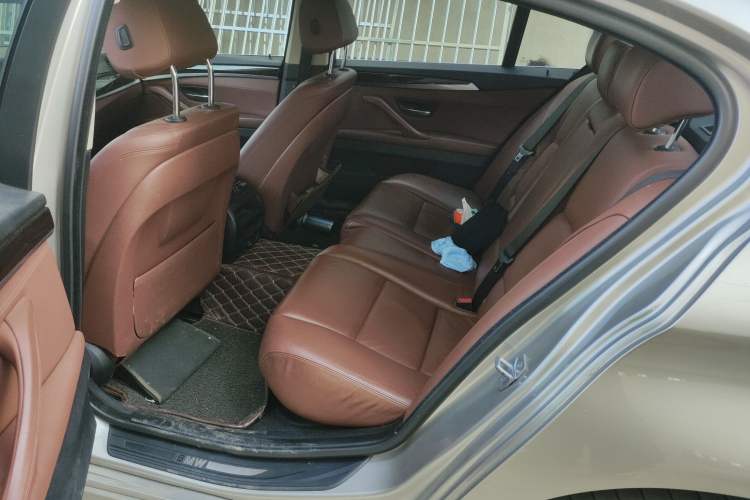 Used BMW 5 Series 2014 525Li Leading Model
