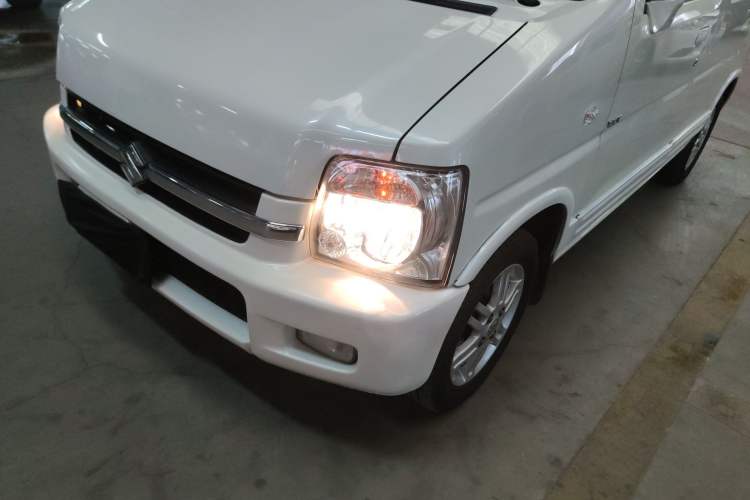 Used Suzuki Wagon R 2015 1.4L Manual All-Around Upgrade Version