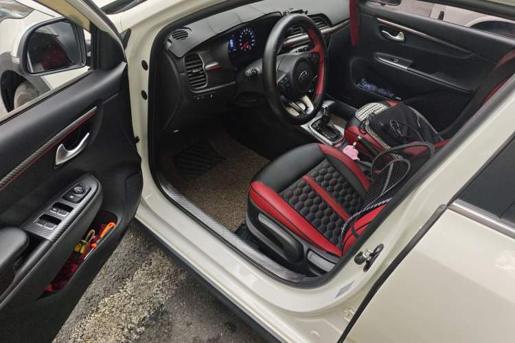 Used Kia KX Cross 2019 1.6L Automatic Dynamic Sunroof Version China VI
