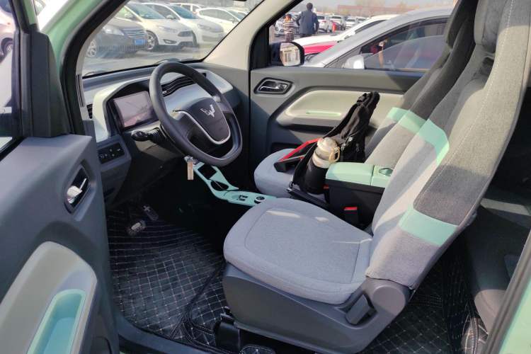 Used Wuling Hongguang MINIEV 2022 Macaron Premium Model – Lithium Iron Phosphate
