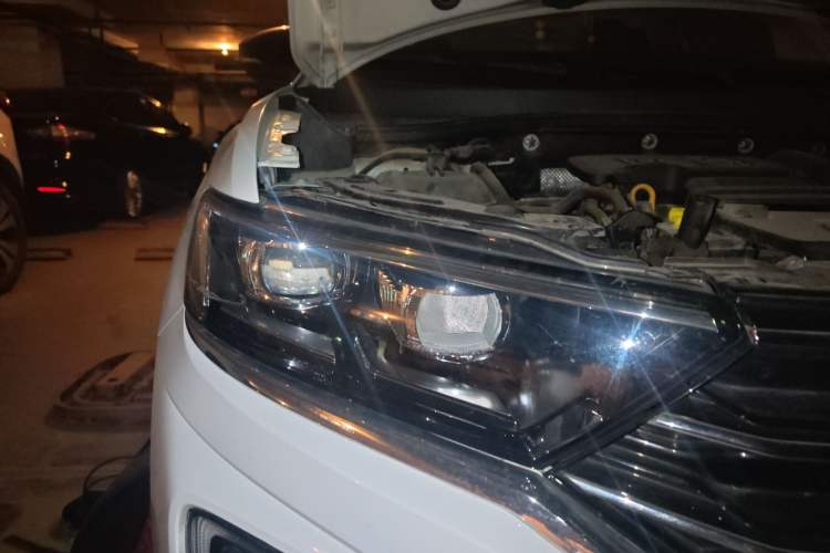 Used Volkswagen T-ROC 2018 280TSI DSG Two-Wheel-Drive Comfort Version China V Standard