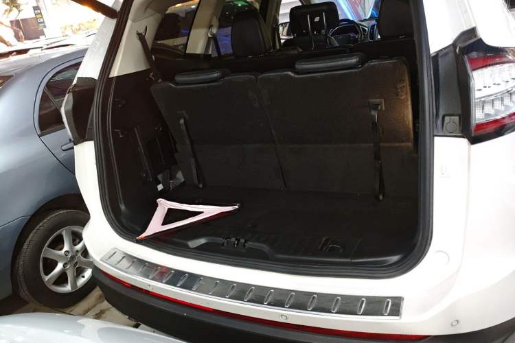 Used Ford Edge 2018 EcoBoost 245 Two-Wheel-Drive Titanium 7-Seater China VI Standard