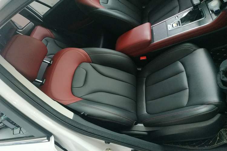 Used Changan CS75 2022 Blue Whale Edition 1.5T DCT Luxury Model
