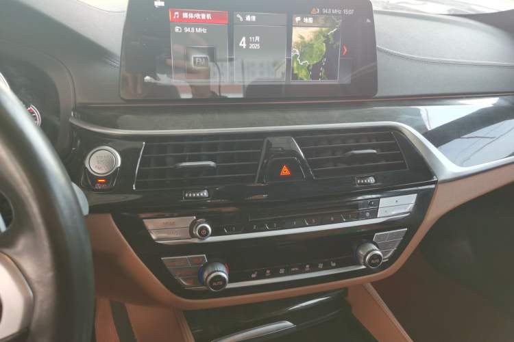 Used BMW 5 Series 2018 Facelifted 530Li xDrive M Sport Package
