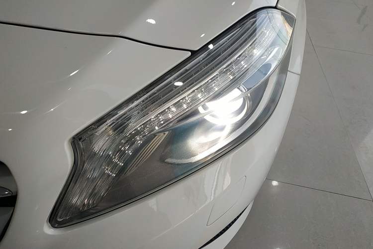 Used Mercedes-Benz A-Class 2015 A 200 Fashion Model