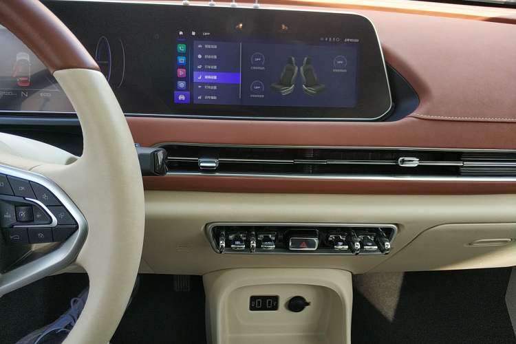 Used ORA Good Cat 2021 400km Standard Range Athena Edition Lithium Iron Phosphate
