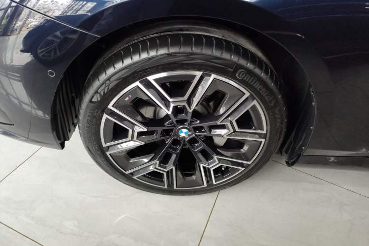 Used BMW 5 Series 2025 530Li Luxury Edition M Sport Package