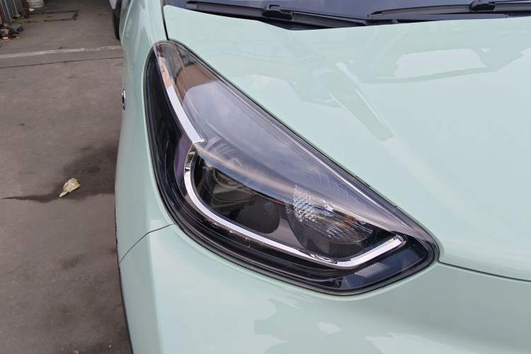 Used Chery Little Ant 2022 Sweet Pink Edition Half-Sugar Version Lithium Iron Phosphate 29.2 kWh 30 kW 301 km