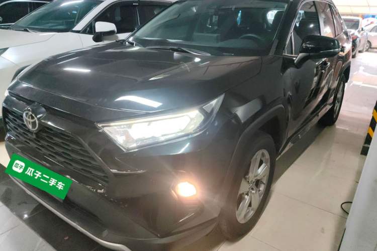 Used Toyota RAV4 2021 2.0L CVT Two-Wheel Drive Fashion Edition