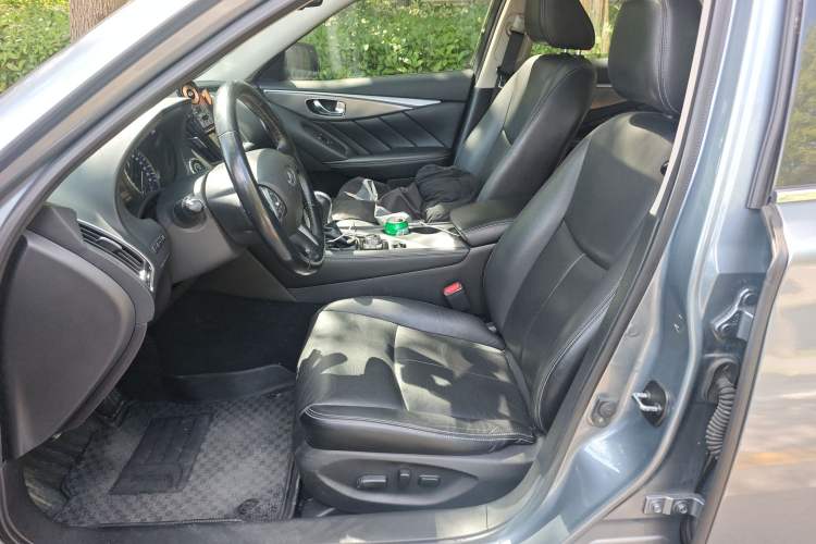 Used Infiniti Q50L 2016 2.0T Ambition Edition
