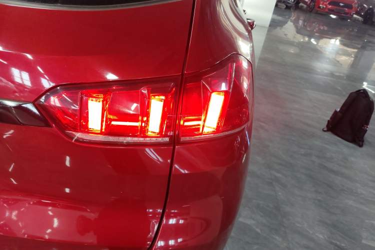 Used Wey VV5 2017 2.0T Flagship Edition
