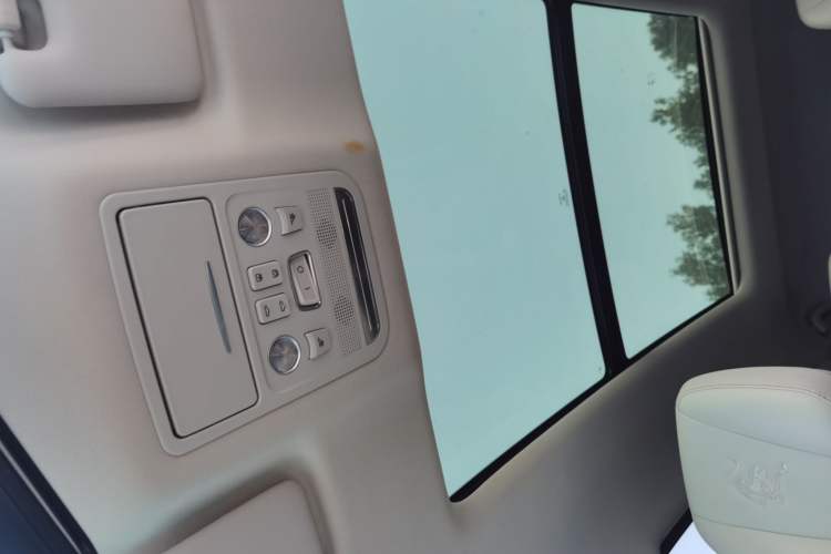 Used FORTHING Yacht 2022 1.5T DCT Chasing-the-Waves Edition
