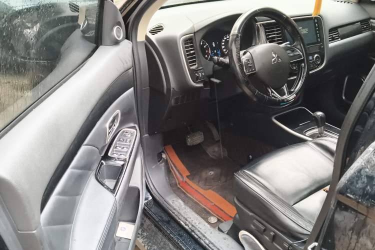 Used Mitsubishi Outlander 2020 2.0L Two-Wheel Drive Enjoyment Version 5 Seats