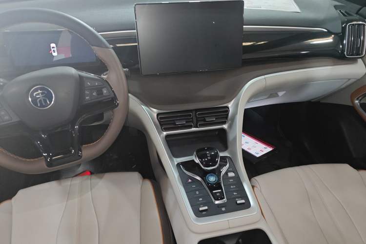 Used BYD Song Pro New Energy 2023 Champion Edition DM-i 110KM Beyond Model
