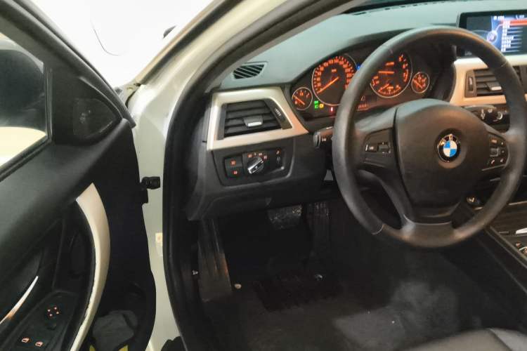 Used BMW 3 Series 2014 320i Sport Edition