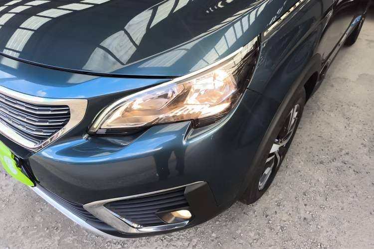 Used Peugeot 5008 2017 380THP 7-Seater Boundary-Free Edition
