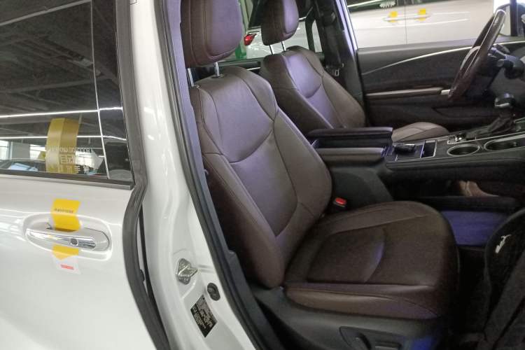 Used Toyota Sienna 2021 2.5L Hybrid Platinum Edition
