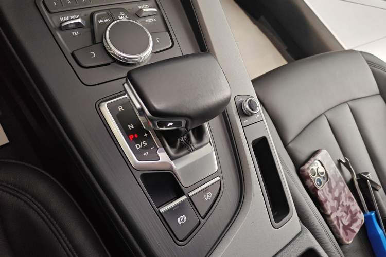 Used Audi A4L 2019 40 TFSI Ambition Version China V