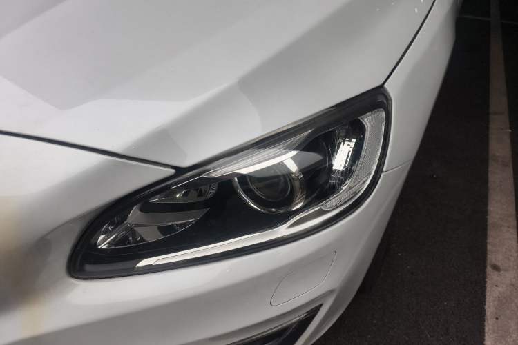 Used Volvo S60 2017 S60L T4 Smart Range Edition
